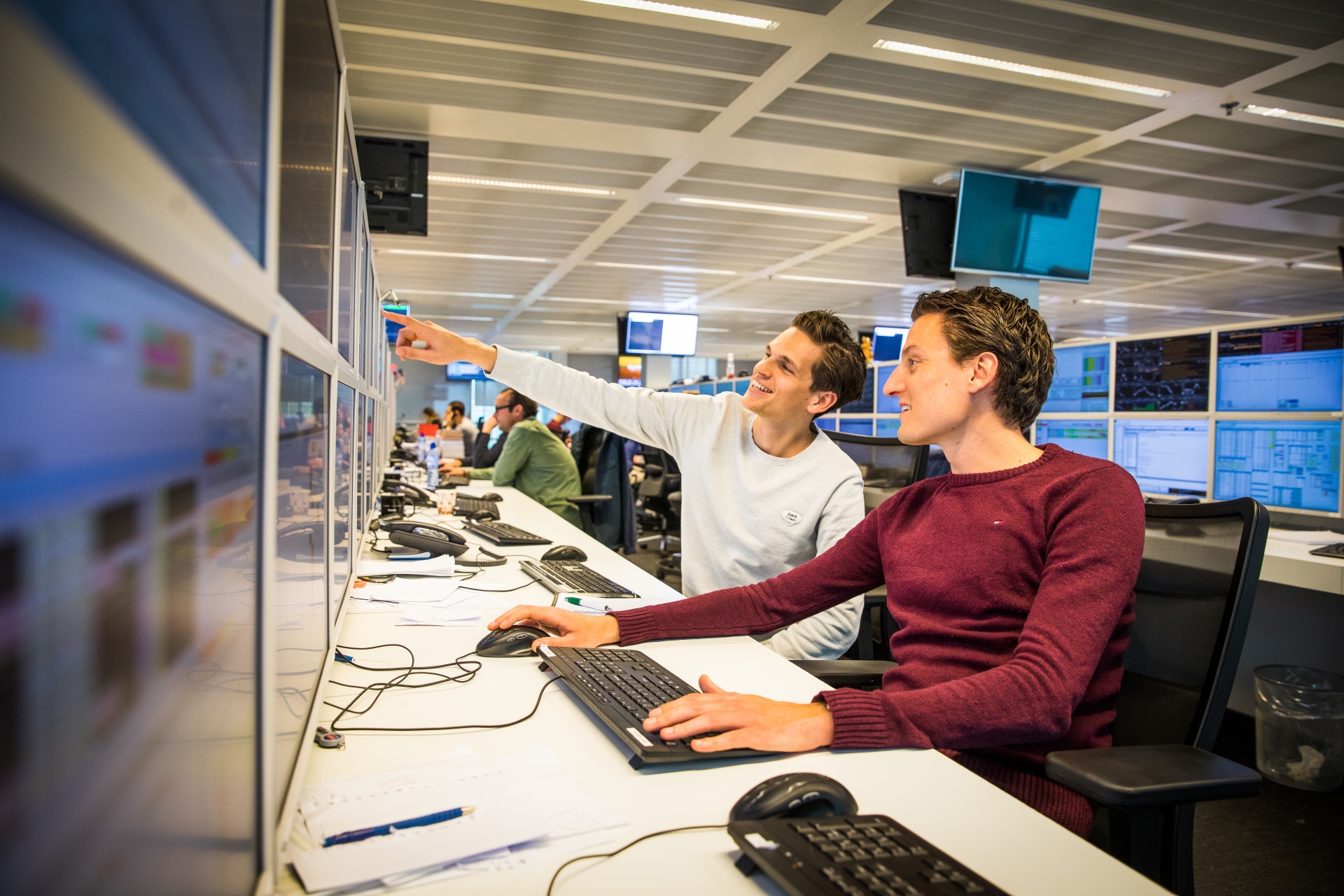 Flow Traders staff looking at computer screens