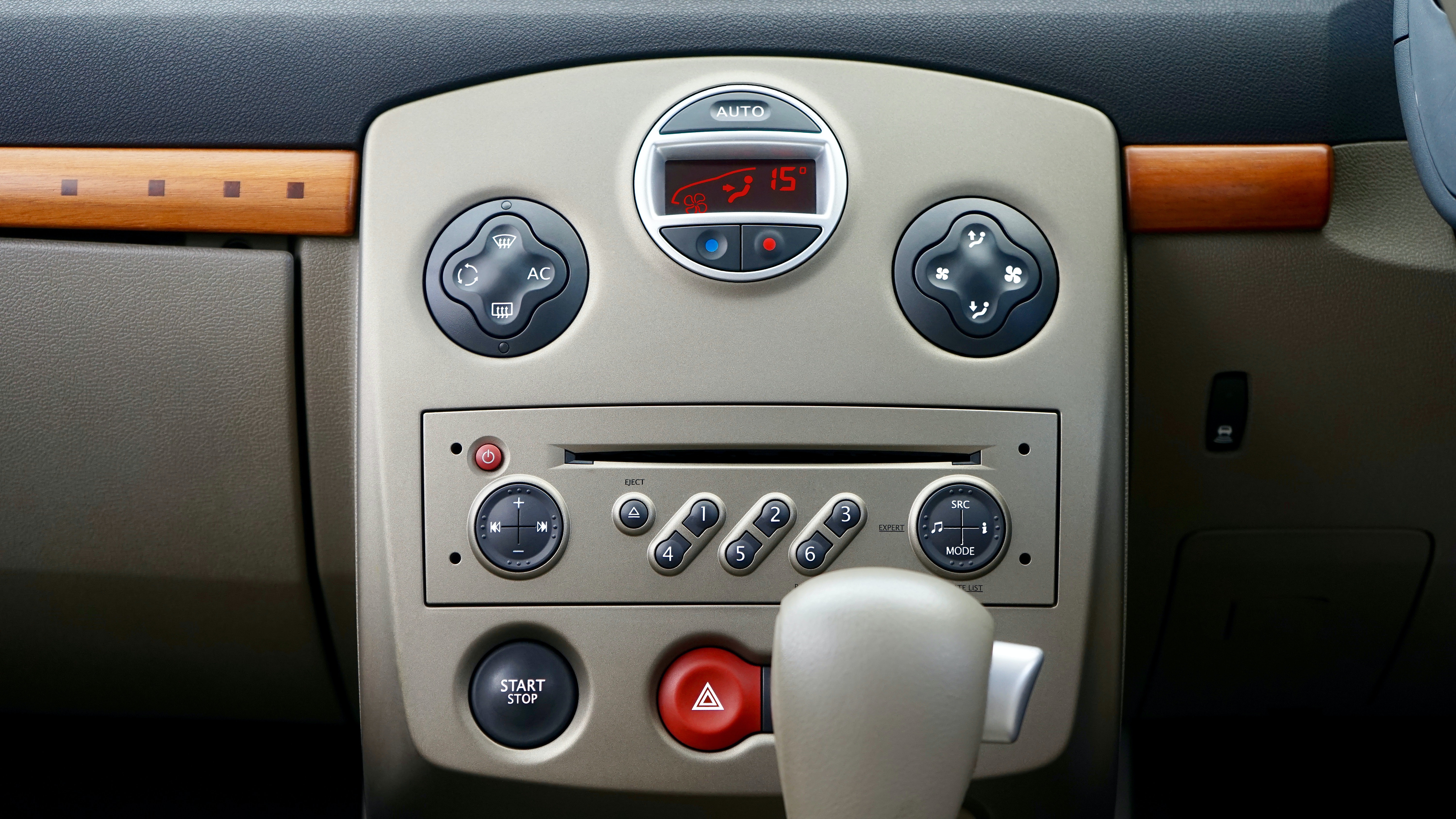 Gray 2-din Head Unit